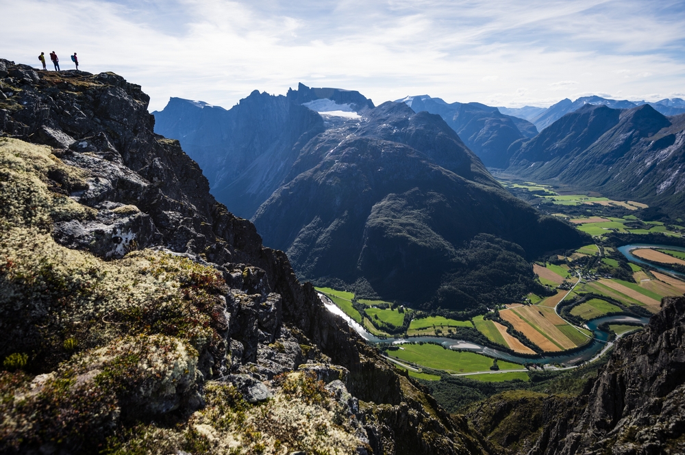 Romsdalseggen Ridge ／挪威／旅遊／峽灣／健行