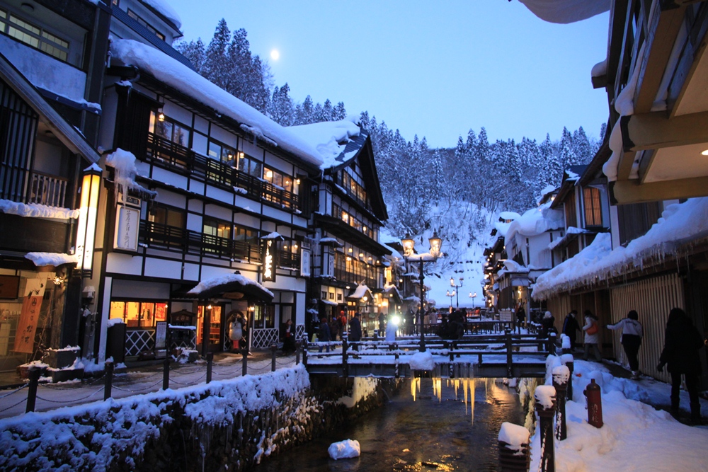 神隱少女╳ 銀山溫泉)日本東北經典雪色，銀山溫泉&藏王樹冰| Traveler Luxe