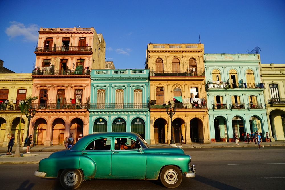五○年代老爺車／哈瓦那／古巴