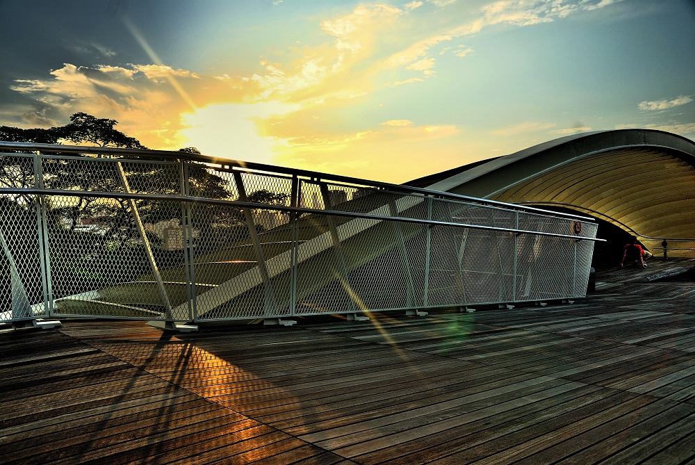 henderson waves bridge