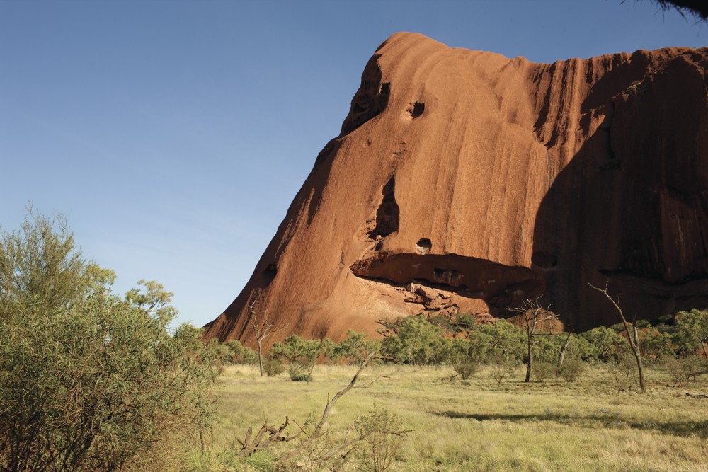 孤立於荒涼之中的礫岩／烏魯魯卡達族達國家公園／澳洲