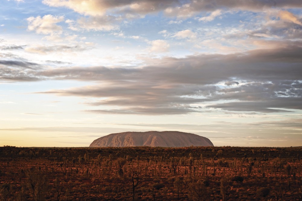 烏魯魯巨岩是原住民祖靈安息的聖域／艾爾斯岩／烏魯魯卡達族達國家公園／澳洲