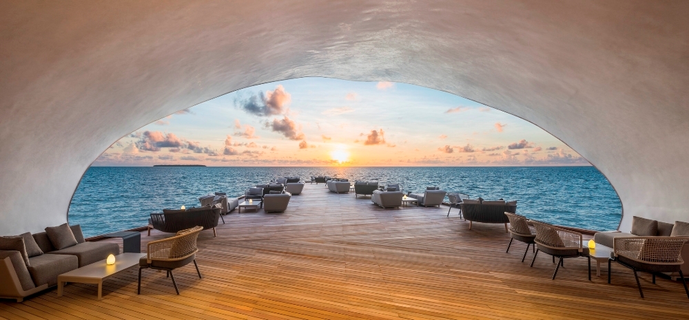 The St. Regis Maldives Vommuli Resort／鯨鯊造型／馬爾地夫