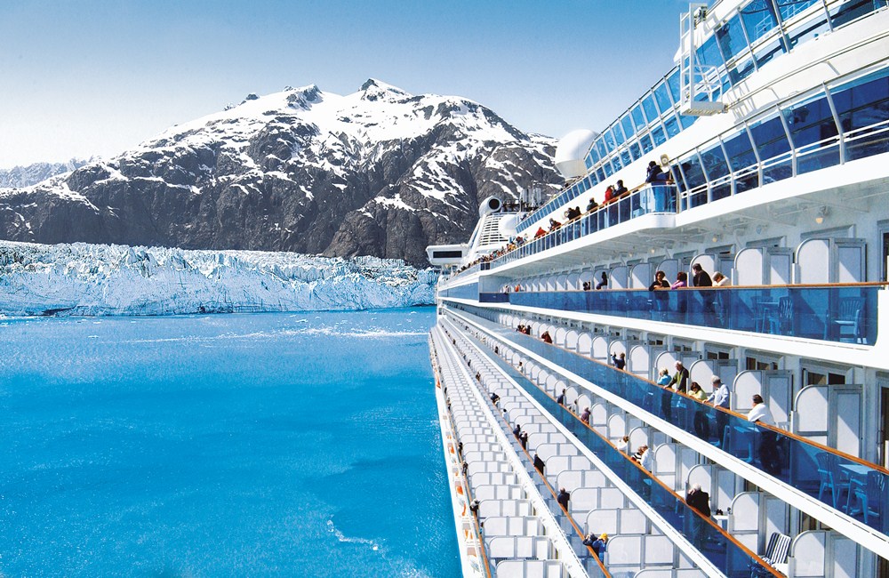 公主遊輪阿拉斯加航線，航向與冰河最靠近的距離