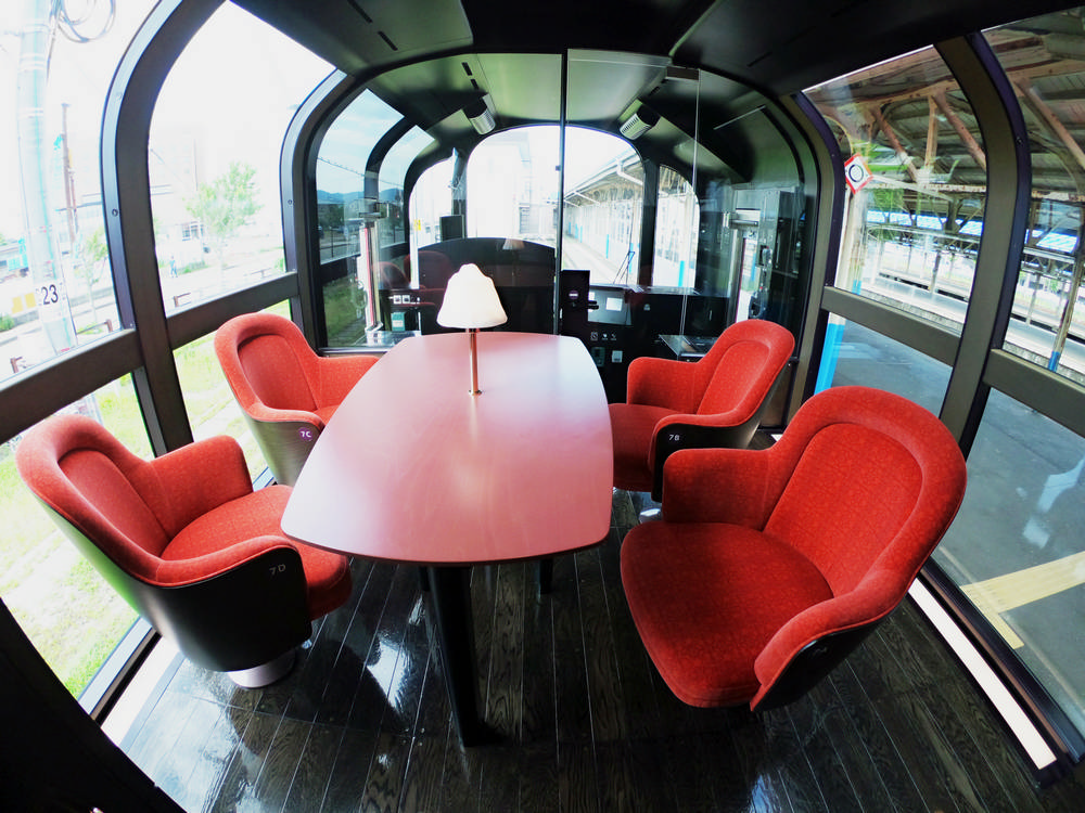 日本TOP1 觀景車廂，新潟最高款待的美食鐵道旅「雪月花」 | TRAVELER Luxe