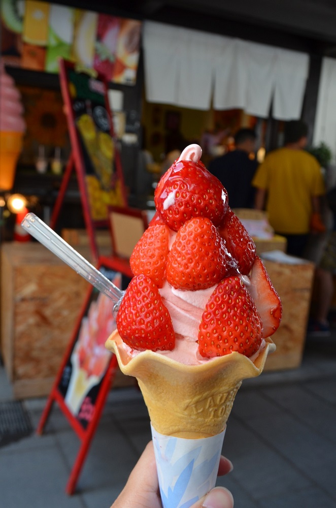 日本／熊本／桜の馬場 城彩苑／TENTE草莓霜淇淋