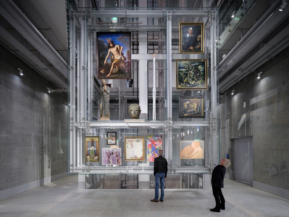 巨型透明展示櫃／范伯寧恩美術館典藏庫／鹿特丹／荷蘭
