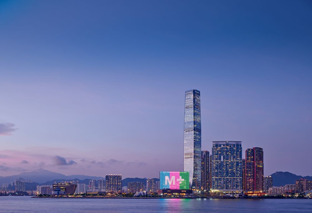 65 米高巨型 LED 幕牆／維多利亞港／M+視覺文化博物館／香港