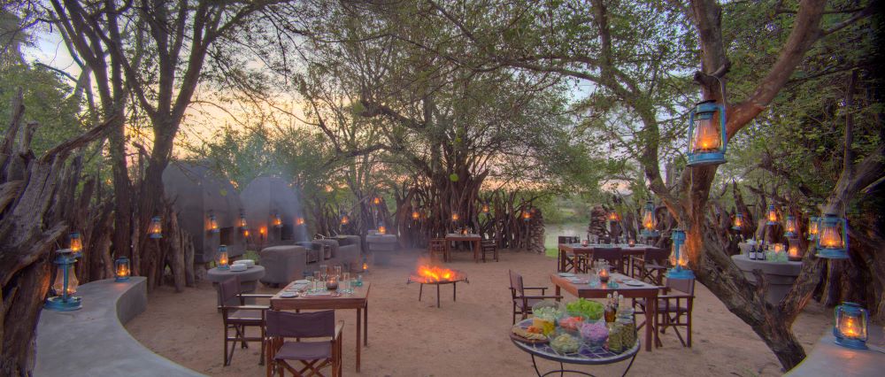 用餐區／Grumeti Serengeti River Lodge／野營／度假村／坦尚尼亞／非洲