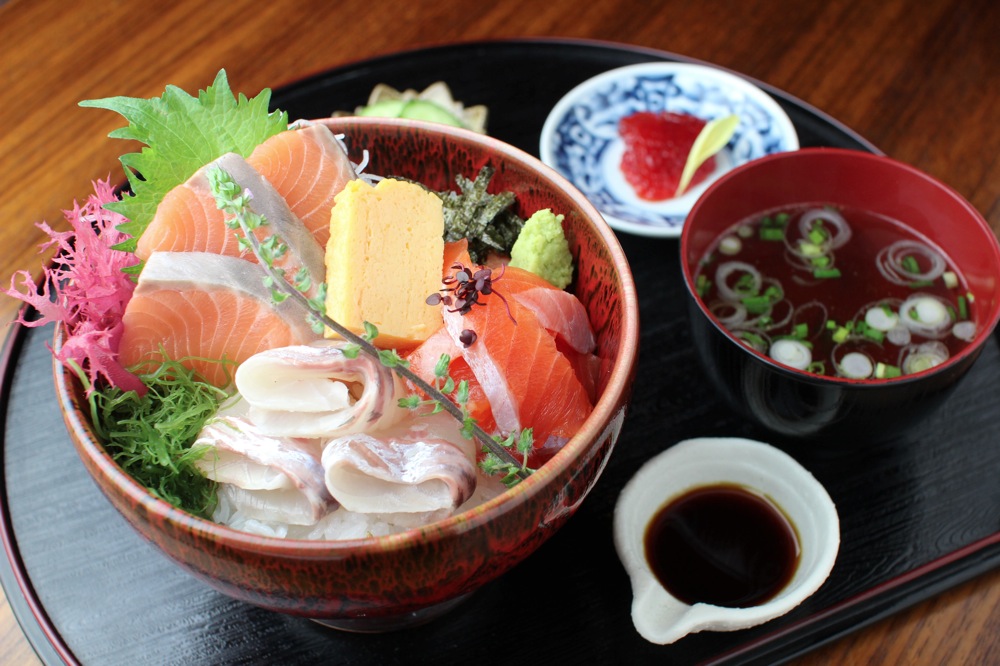 鮭魚丼／熊 DA／鮭魚料理／東京／日本