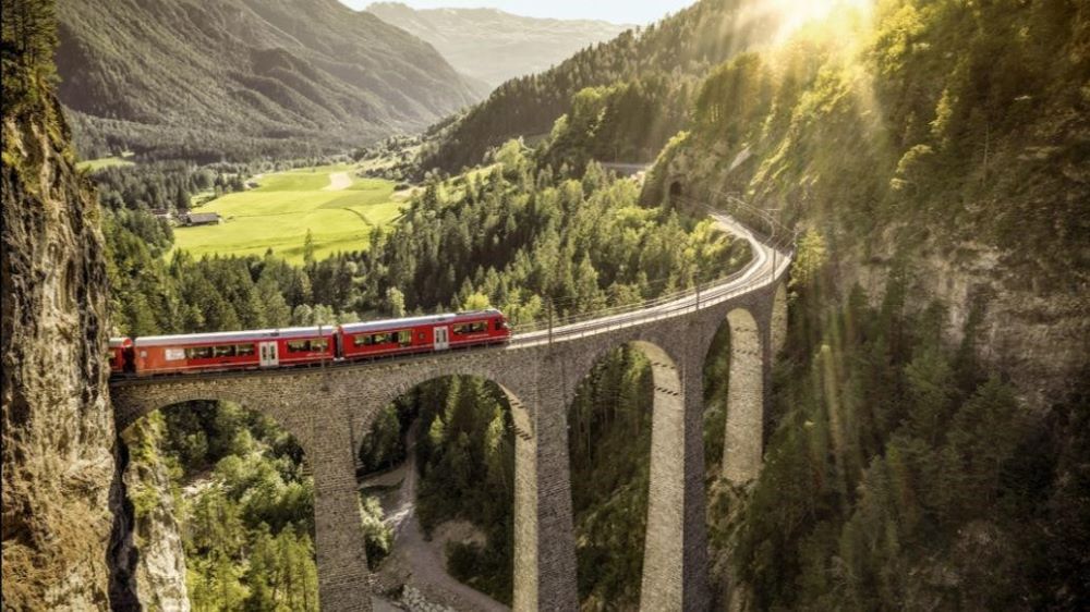 雷塔恩鐵路／瑞士