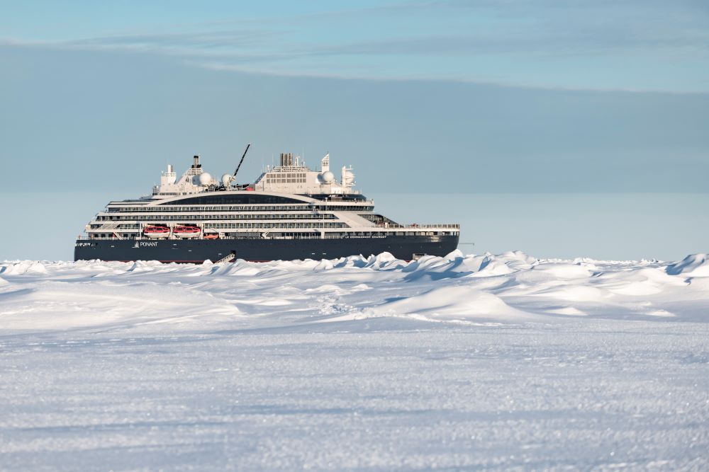 龐洛遊輪推出地表最奢華破冰船「指揮官夏古號」，跟隨自然學家領略南北極浪漫！