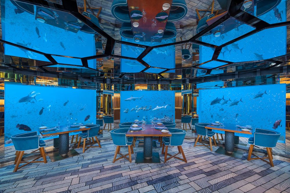 內部空間／海底景觀餐廳 SEA／安娜塔拉酒店／馬爾地夫