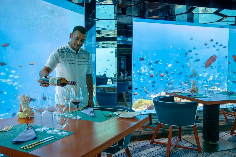 內部空間／海底景觀餐廳 SEA／安娜塔拉酒店／馬爾地夫