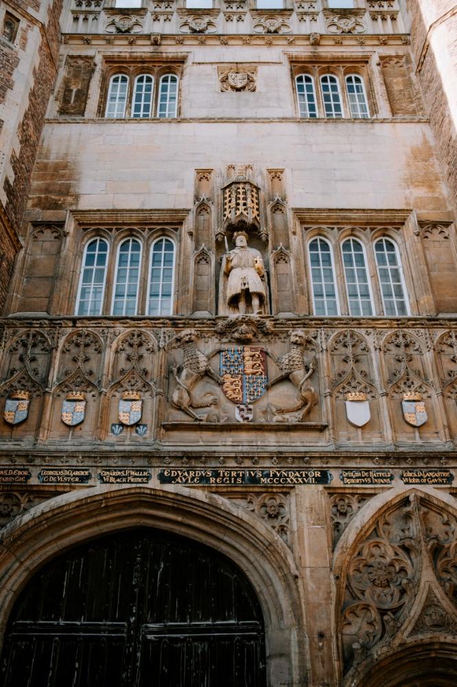 亨利八世雕像／外觀／三一學院／劍橋大學／英國