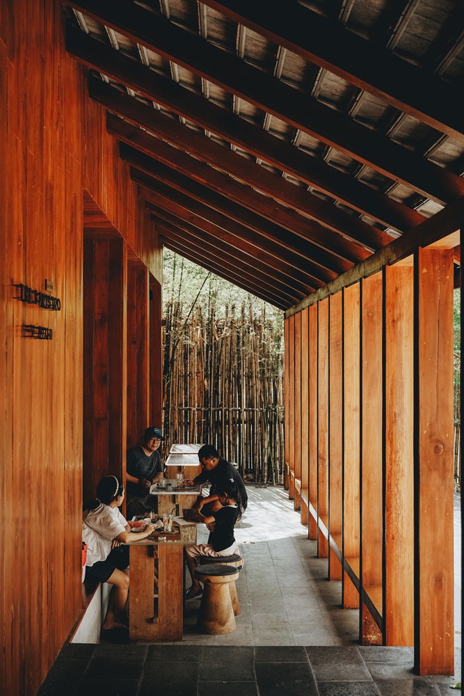 斜屋頂／The Baristro Asian Style／咖啡館／清邁／泰國
