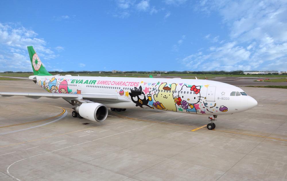 飛機外觀／Hello Kitty 派對機／無限萬哩遊－會員獨享專機／長榮航空／台灣