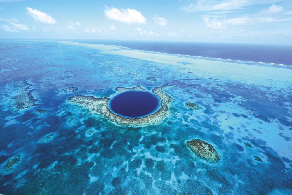貝里斯—加勒比海畔的珍珠，馬雅文明·大藍洞·最長的活堡礁