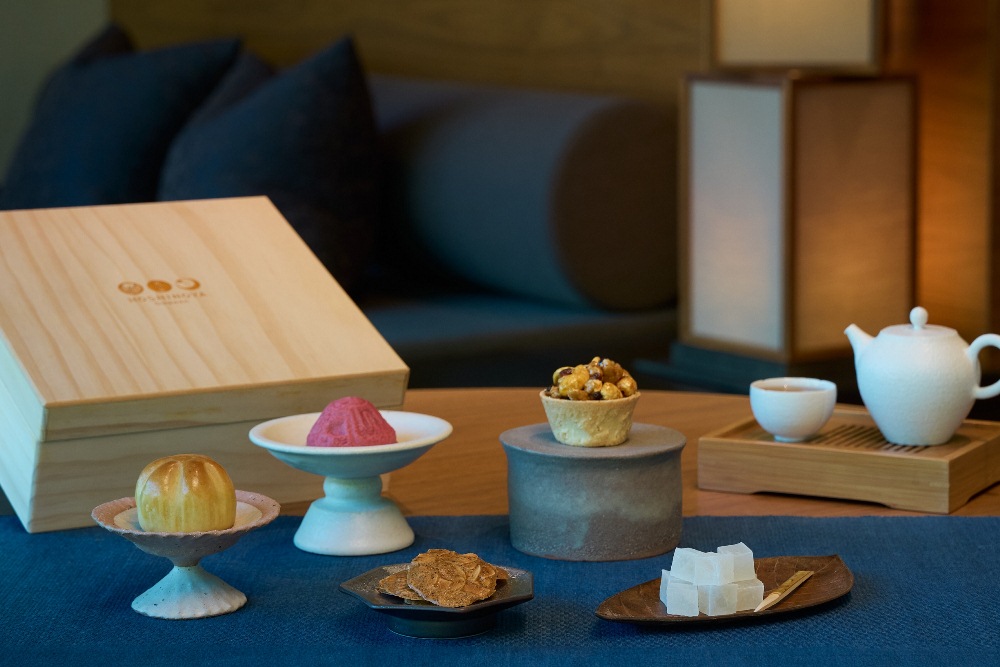 「虹夕諾雅 谷關」推出「暖閣茶敘」雙層木製新年禮盒！享用獨特糕點與蜜香紅烏龍茶