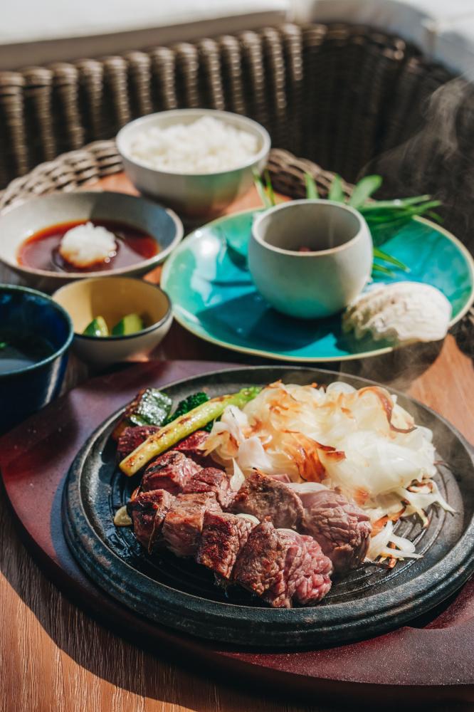 料理／內部空間／THE SURF／餐廳／宮古島／沖繩／日本