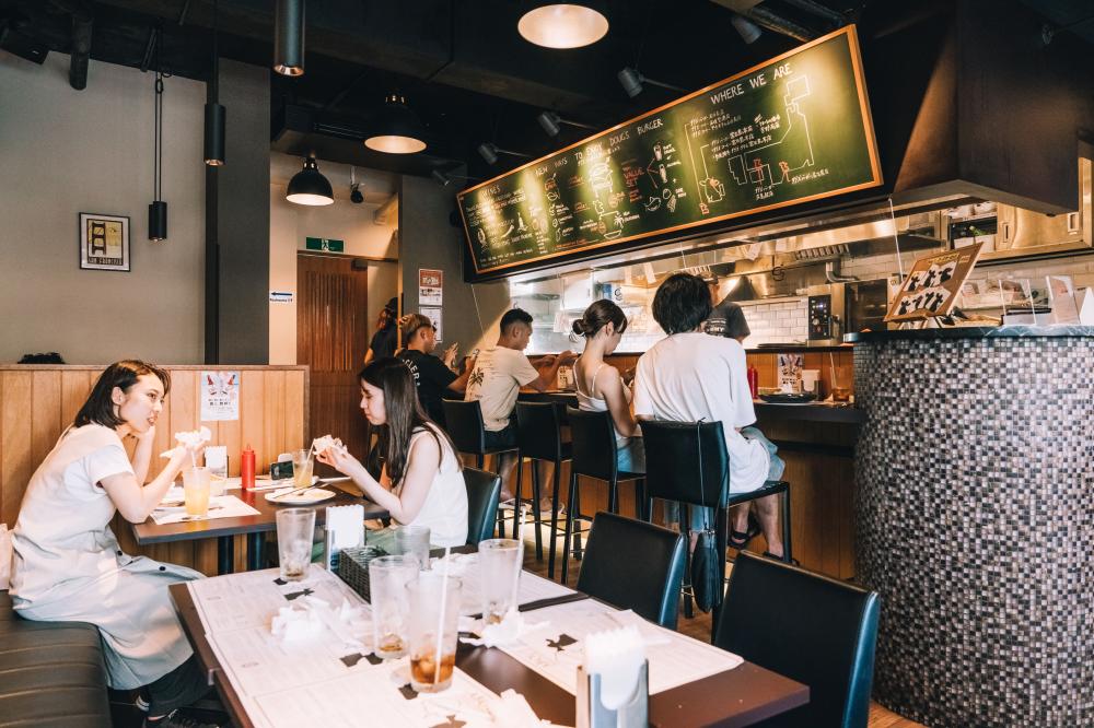 內部空間／Doug's Burger 宮古島本店／餐廳／沖繩／日本