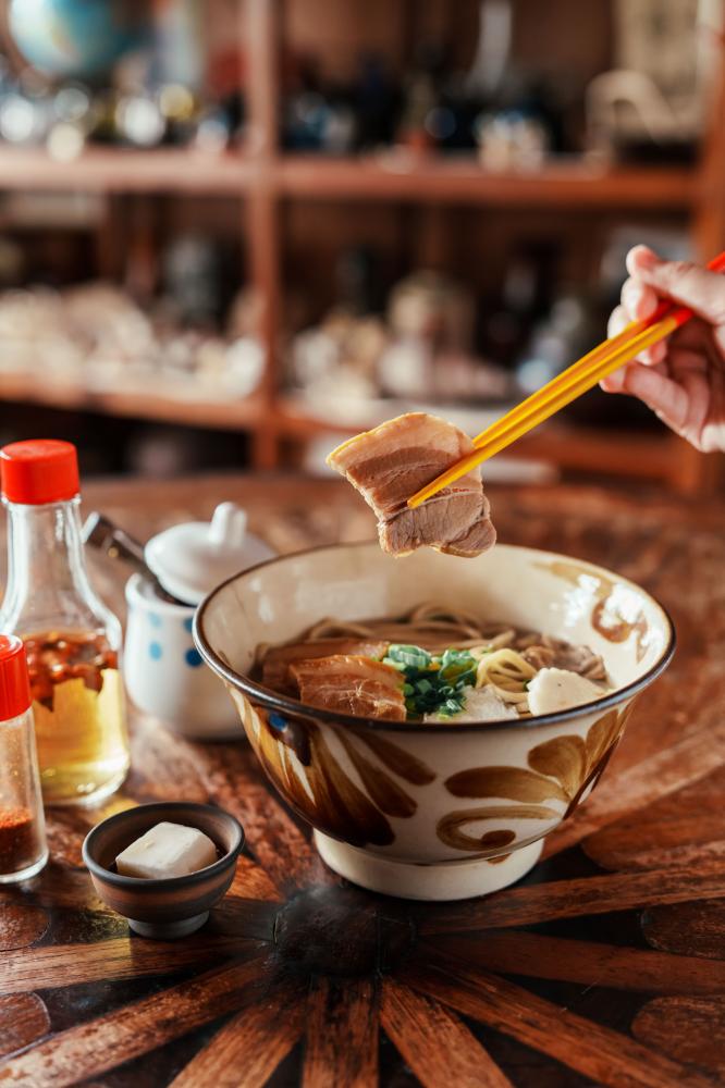 料理／內部空間／悠愉樹庵／餐廳／沖繩／日本