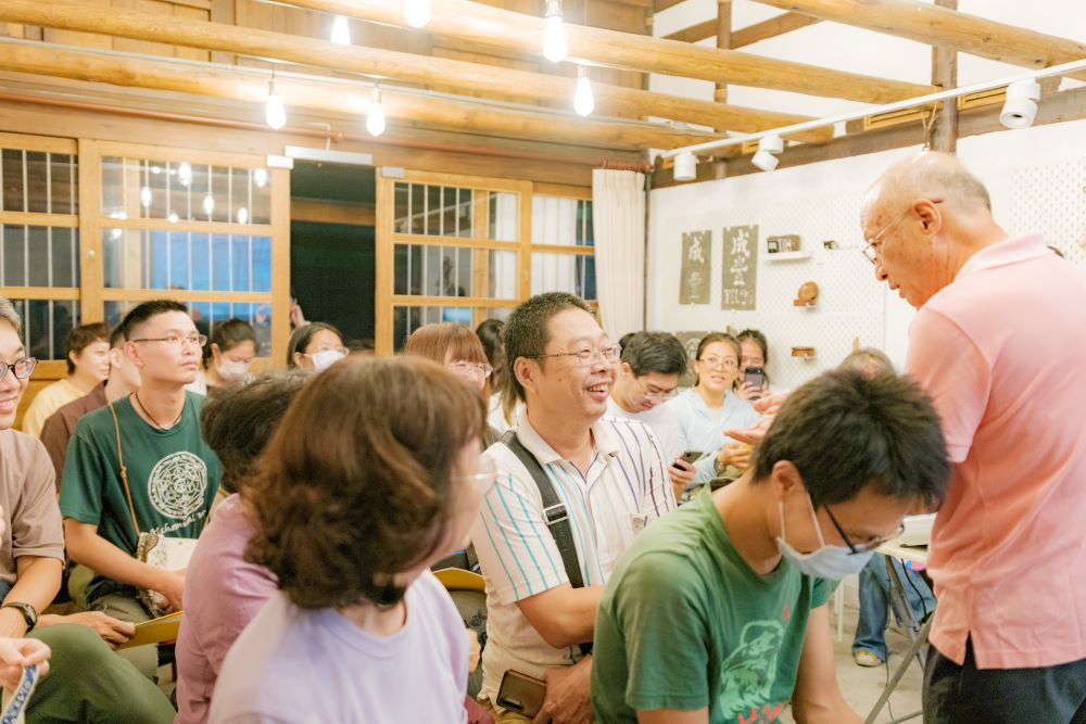 場景圖／第二屆嘉義台語季「歡迎收聽 Huan-gîng siu-thiann」／平凡製作／嘉義