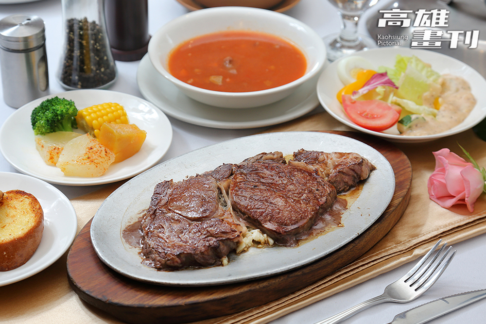 料理/內部空間/鴻賓牛排館/餐廳/高雄
