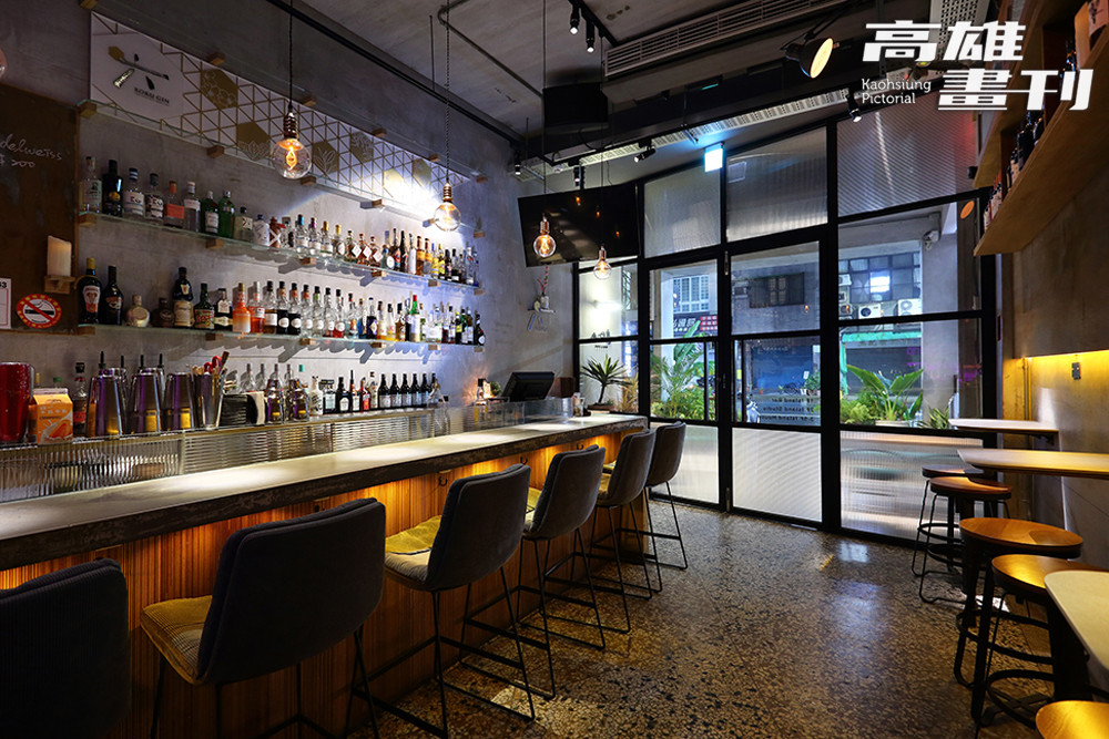 內部空間/小島茶酒/餐酒館/高雄