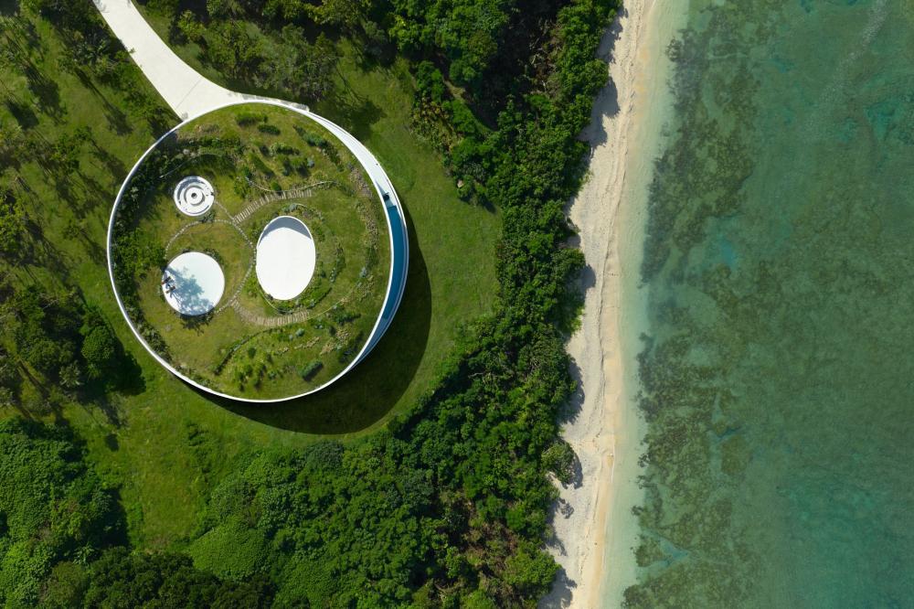 沖繩／石垣島／藤本壯介／NOT A HOTEL ISHIGAKI「EARTH」