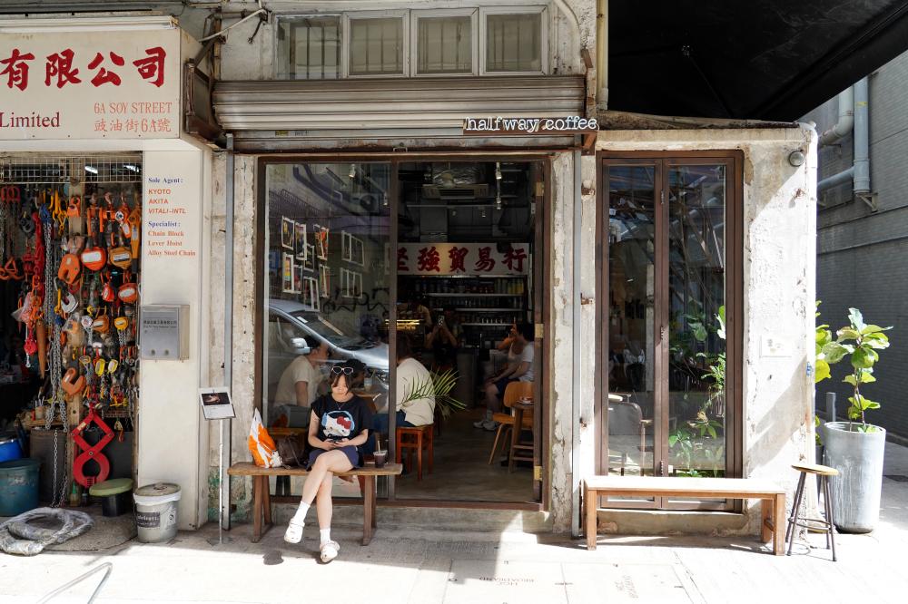 外觀／半路咖啡旺角店／餐廳／香港