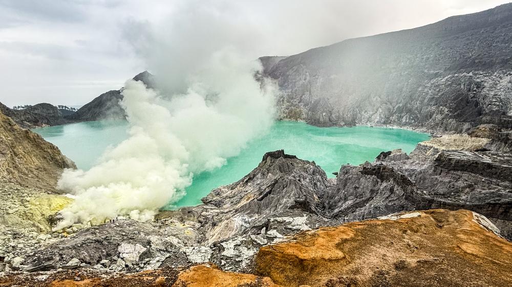 風景／伊真火山／印尼