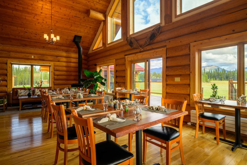 餐廳／內部空間／Northern Lights Resort & Spa／飯店／加拿大