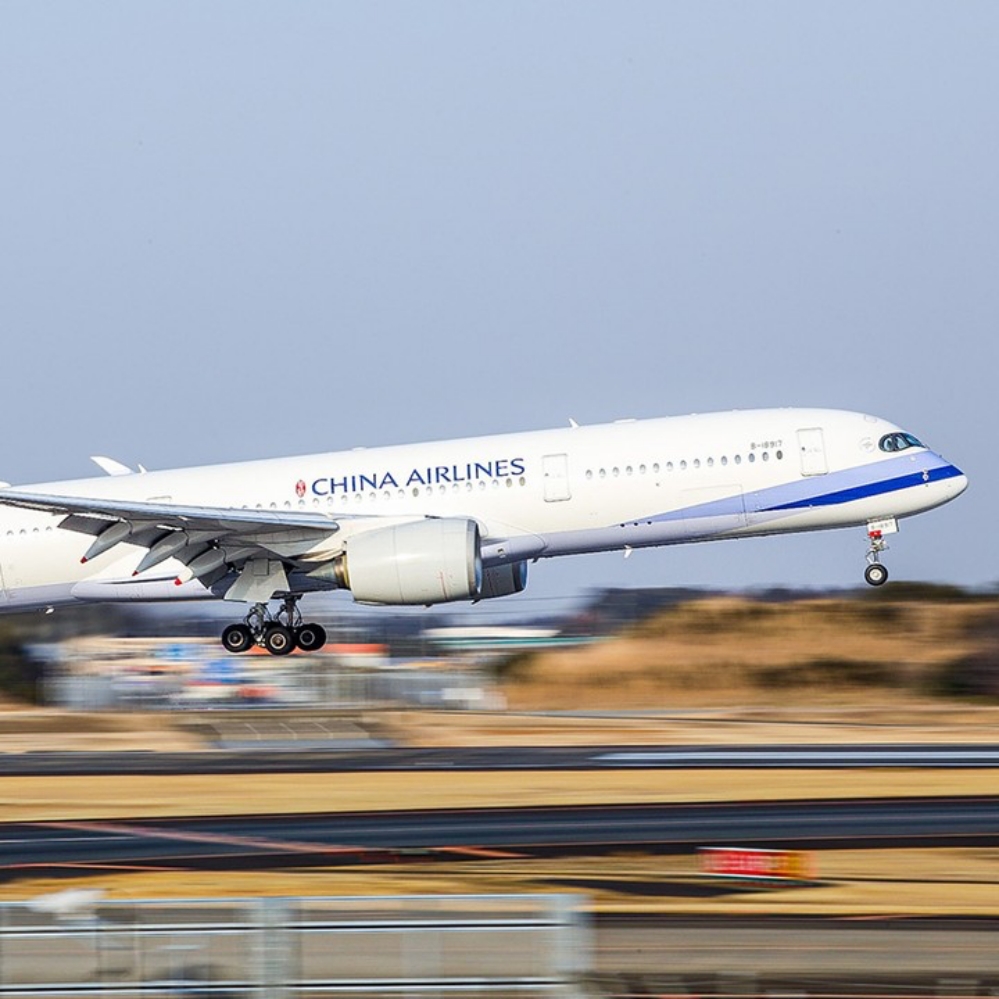 中華航空則以總計 24 架波音 787 夢幻客機作為機隊現代化的核心