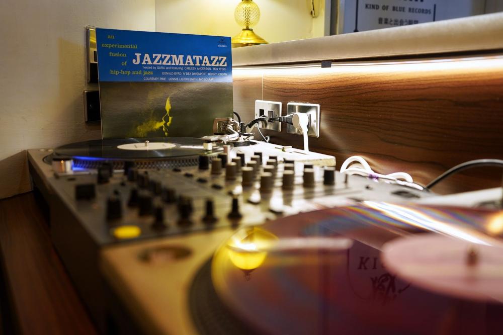 每週五、六晚間的「名曲時間」更是店內特色