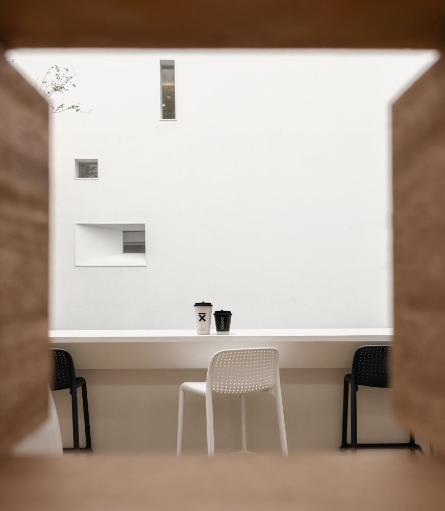 位於北屯新興重劃區的 Ten Thousand Coffee,打造全台最大概念店
