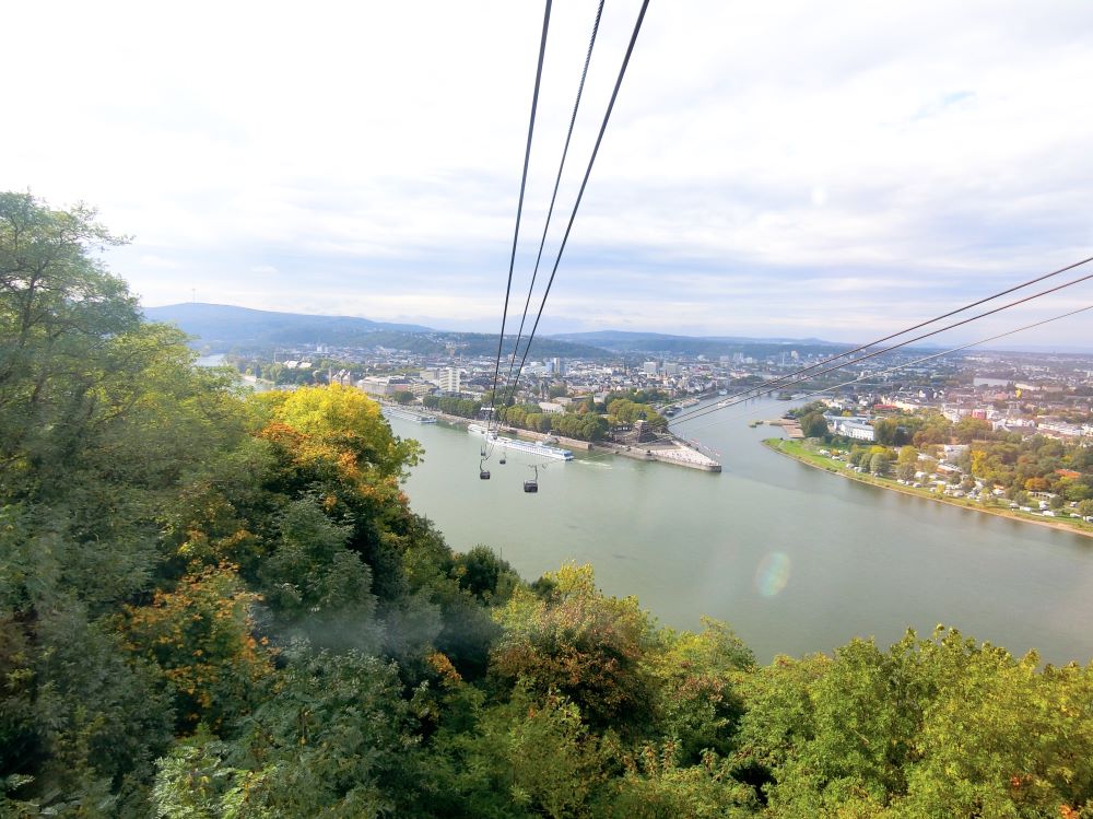 德國纜車風景。
