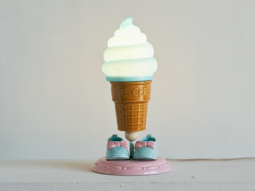 日本藝術家雙人組 magma 個展《Mixed Foods》展品。