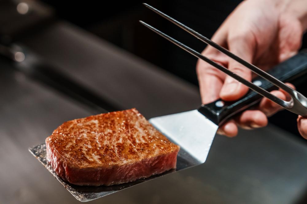 神戶三宮新餐廳「Kobe Plaisir」料理調理現場。