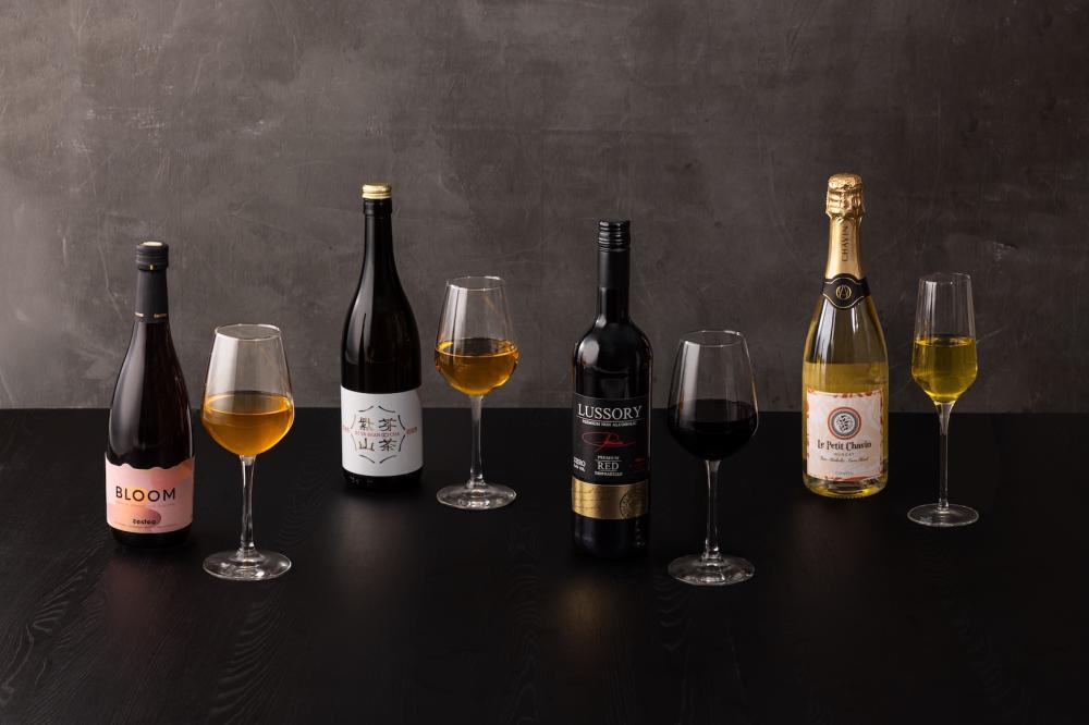 「八和和牛燒肉專門店 台中店」搭配飲品。