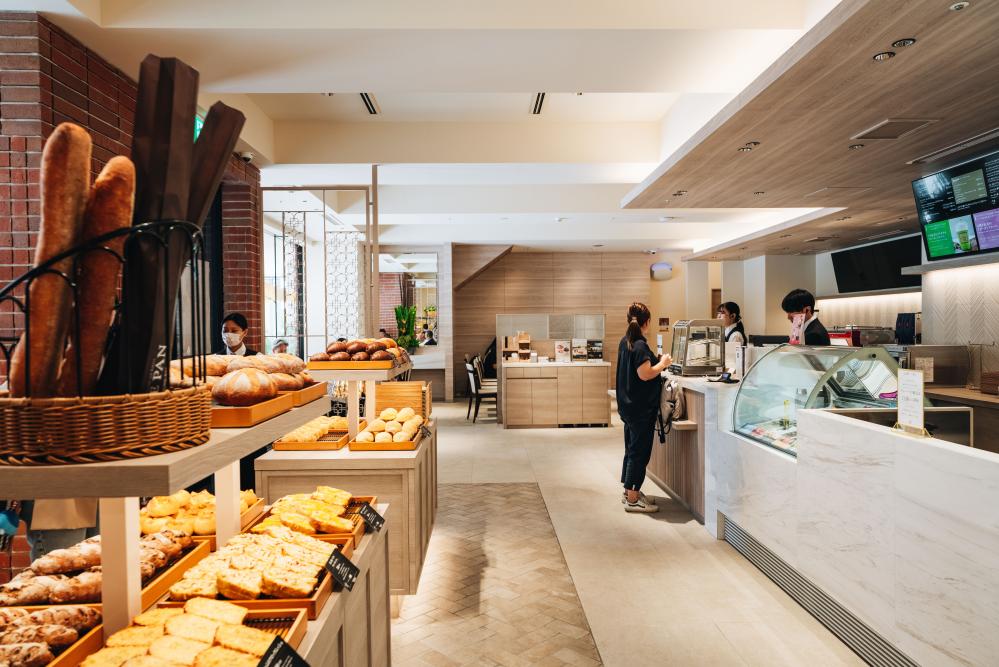 神戶 LE PAN 總本店麵包空間。