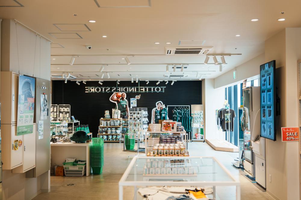 2025神戶海岸線新設施「TOTTEI KOBE」內部空間。