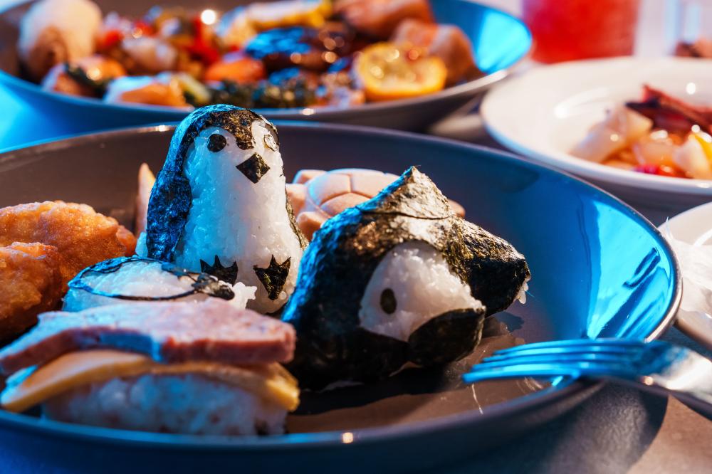 日本渡假村「神戶須磨海洋世界」餐廳區料理。