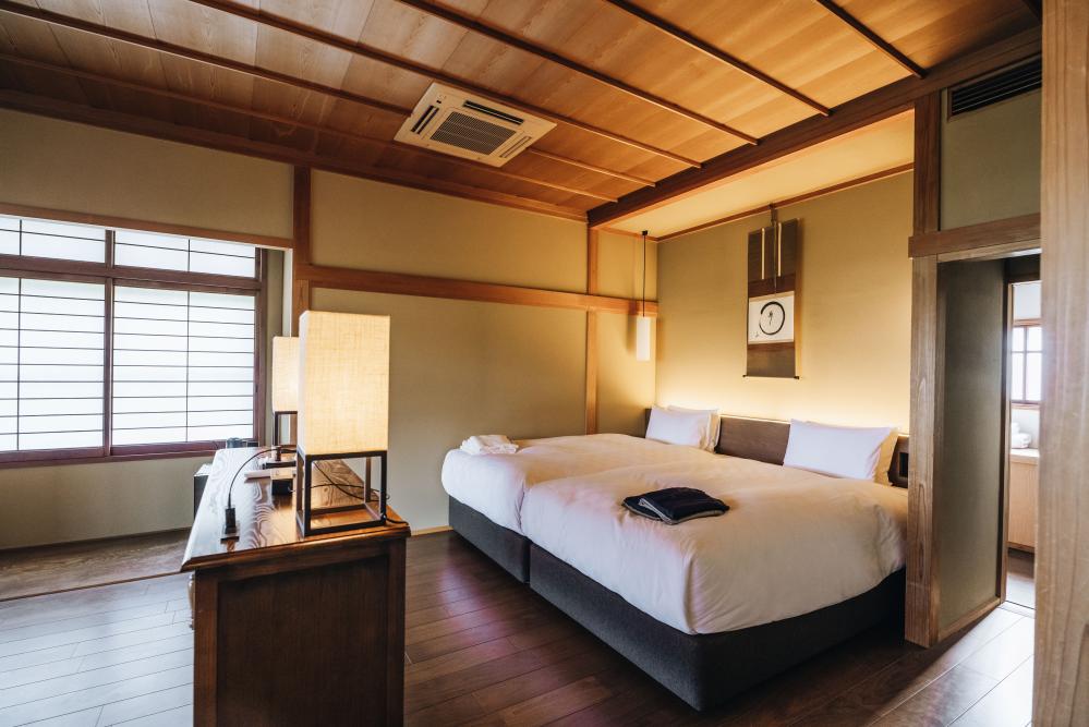 日本飯店 Ryokan 尾道西山套房空間。