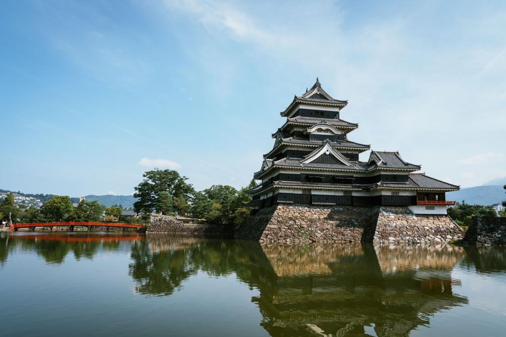 日本長野縣松本城風景。