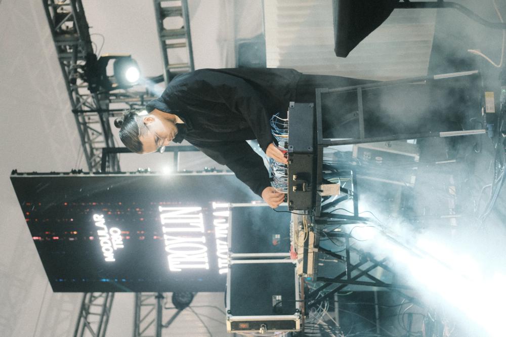 U.I.J ╳ To smile：Sound Blooms 表演。