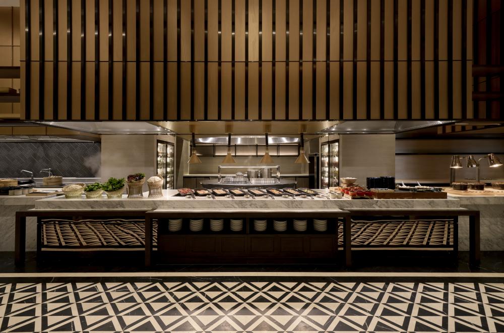 越南洲際下龍灣度假酒店餐廳空間。