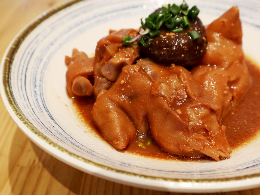 香港名店何車車仔麵料理。