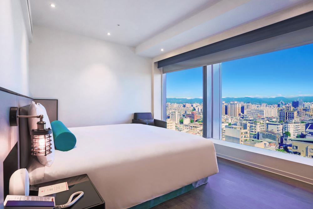 台北凱撒大飯店套房空間。