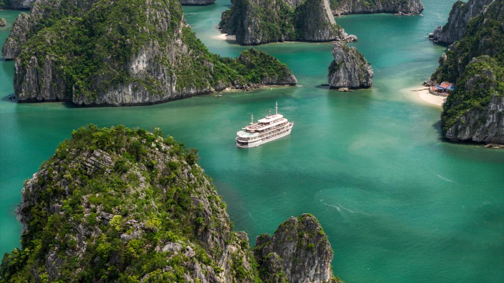 下龍灣過夜航程品牌 Bhaya Cruises 外觀。